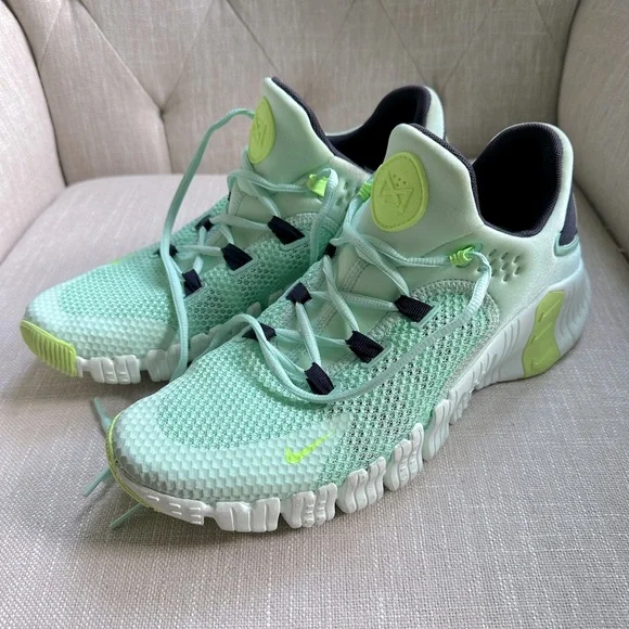 Nike Free Metcon 4 Workout Shoes - Picture 2 of 6